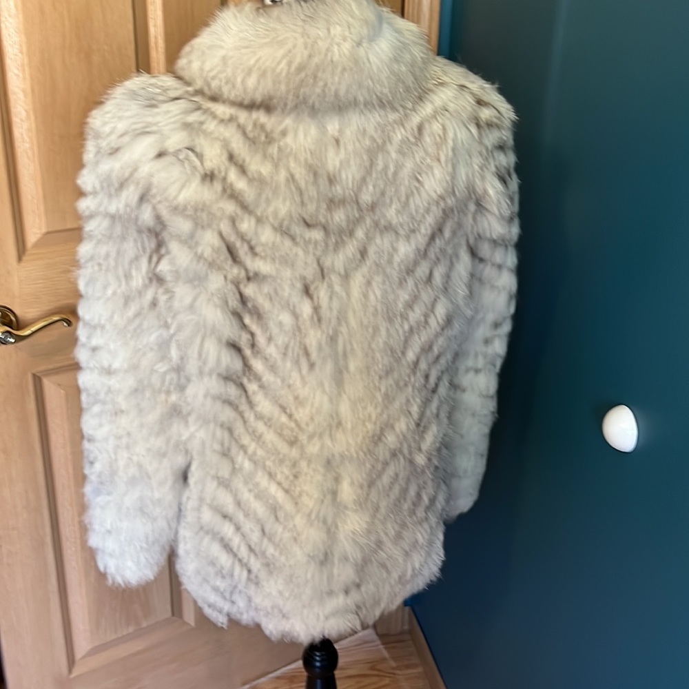 Coat - Picture 2 of 4
